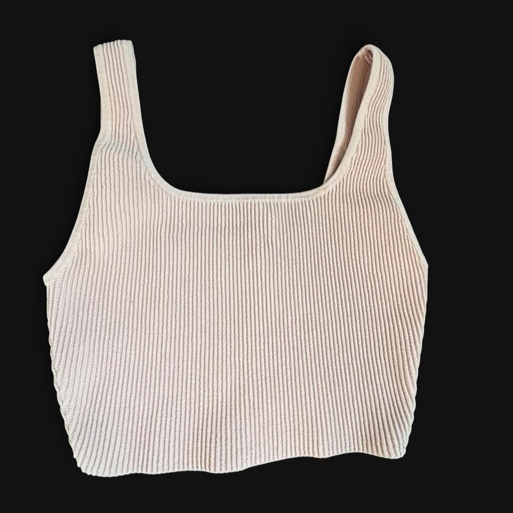 Babaton Soft blush-pink ribbed knit tank with a square neck and a cropped